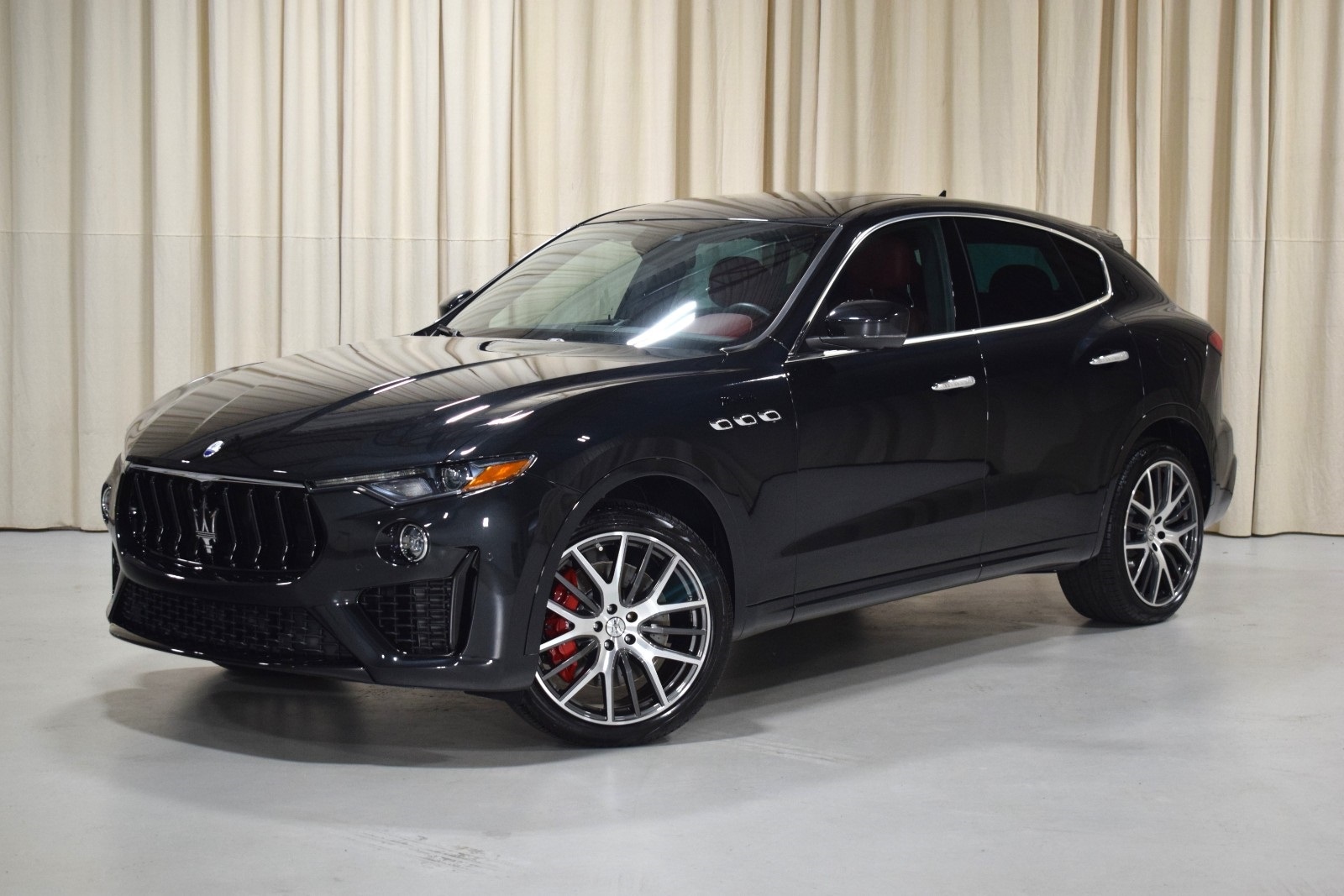 Thumbnail: 2022 Maserati Levante - 1