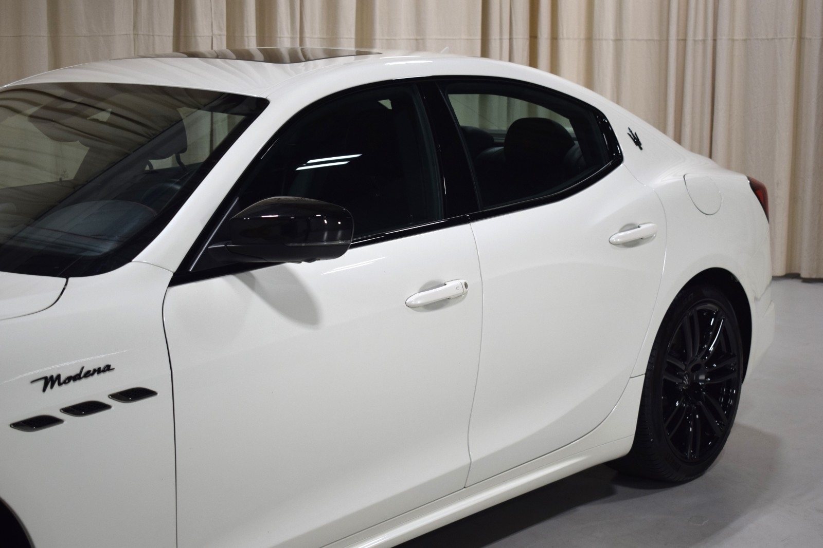 Thumbnail: 2022 Maserati Ghibli - 2