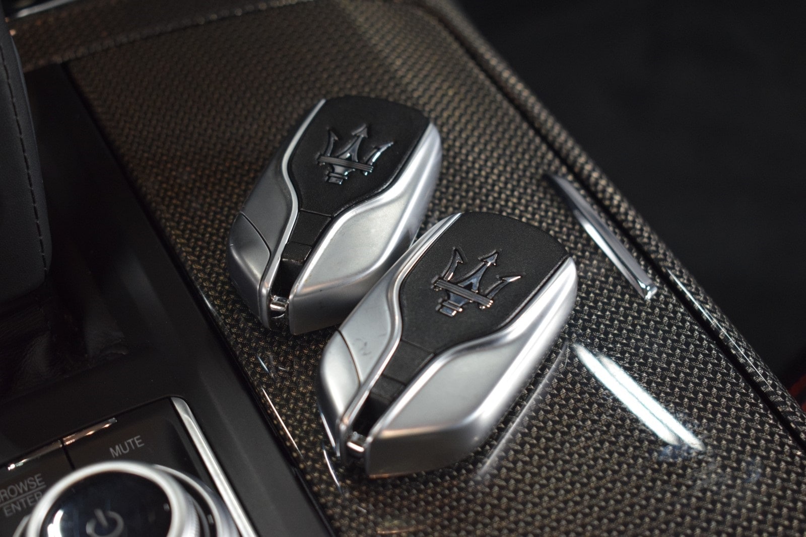 Thumbnail: 2022 Maserati Levante - 41