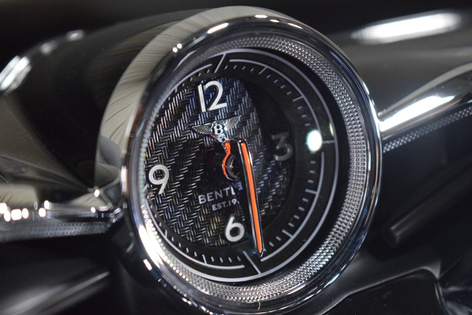 Thumbnail: 2024 Bentley Bentayga - 37