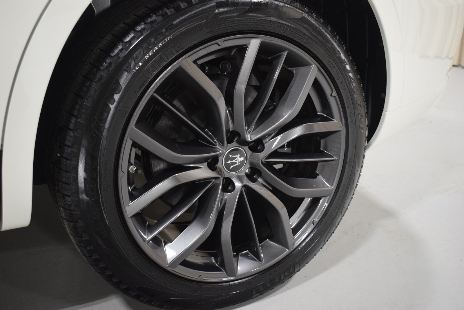 Thumbnail: 2024 Maserati Levante - 6