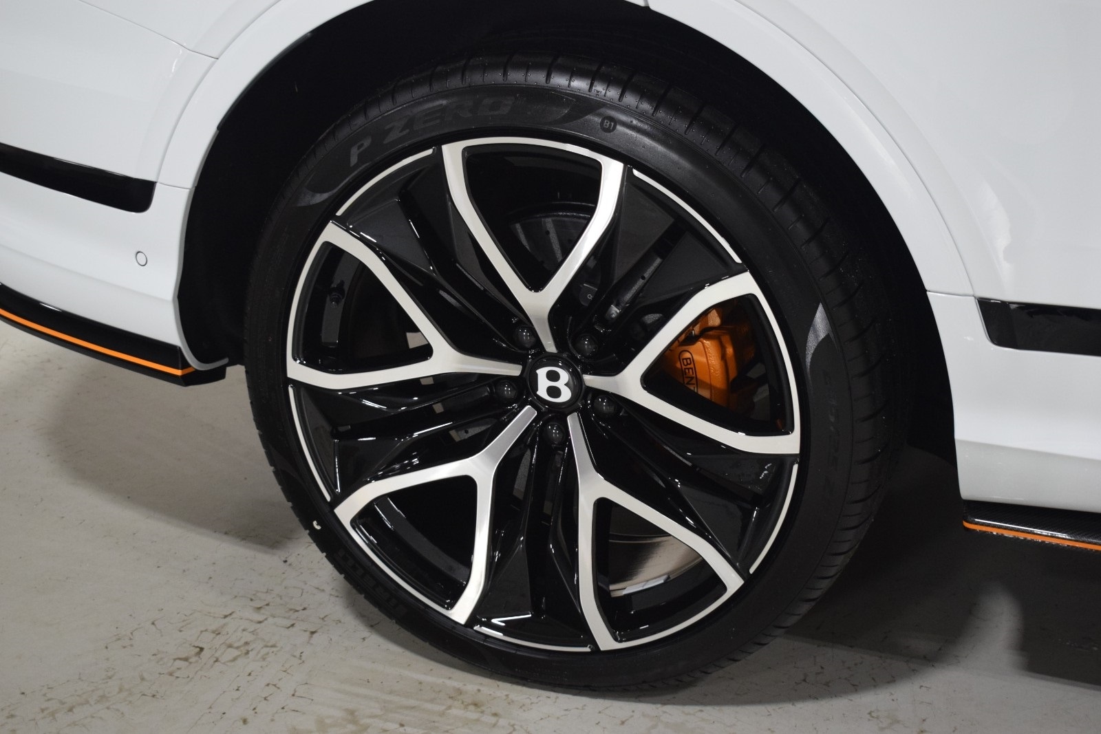 Thumbnail: 2026 Bentley Bentayga - 6