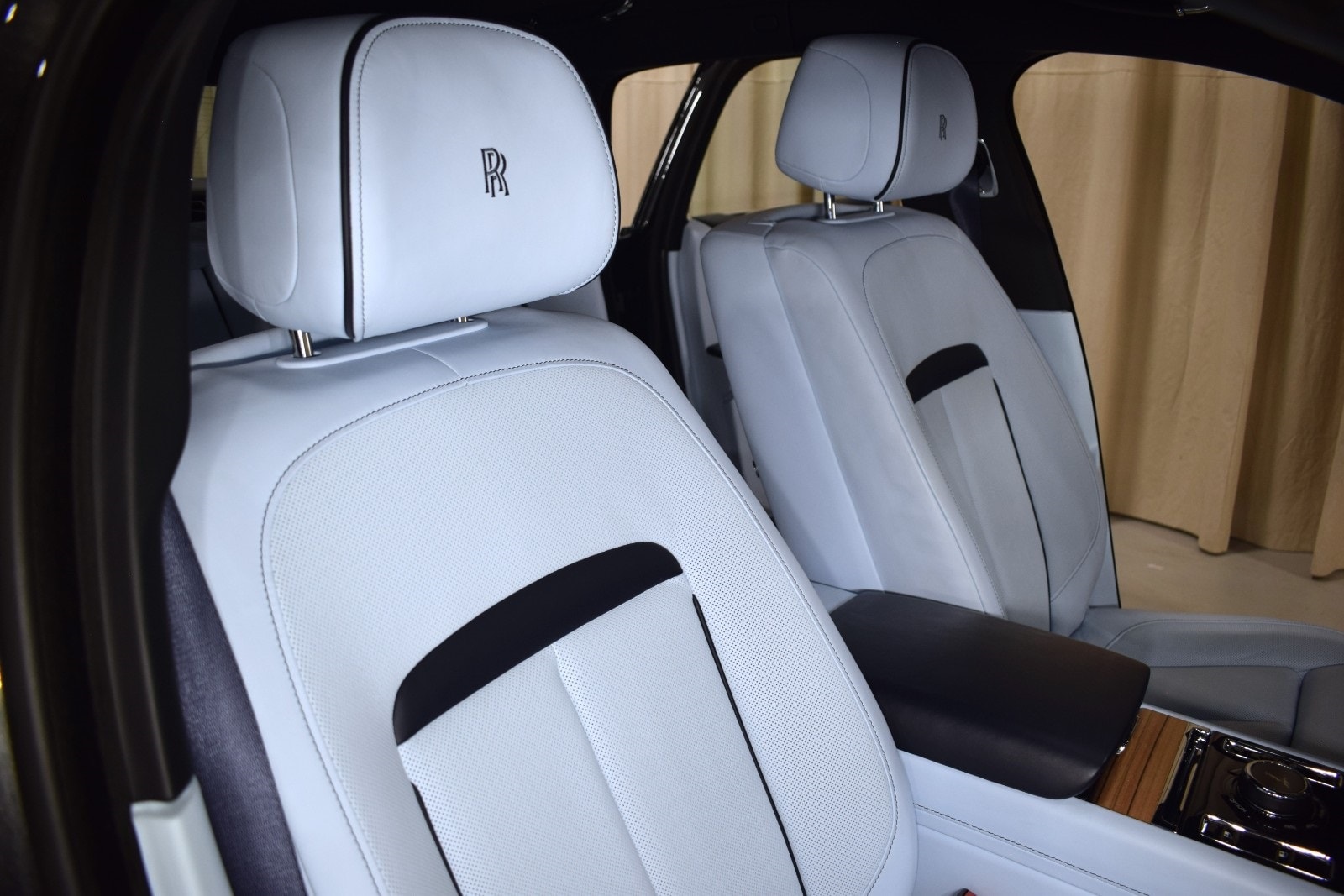 Thumbnail: 2021 Rolls-Royce Ghost - 22