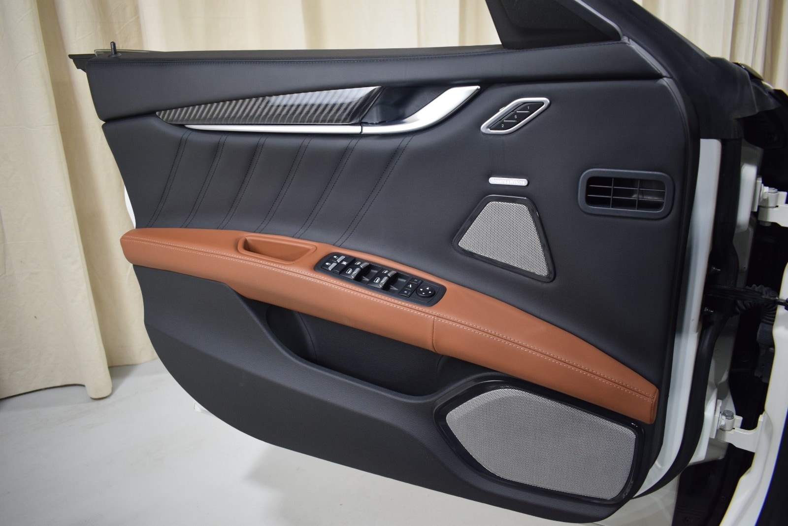 Thumbnail: 2022 Maserati Ghibli - 38