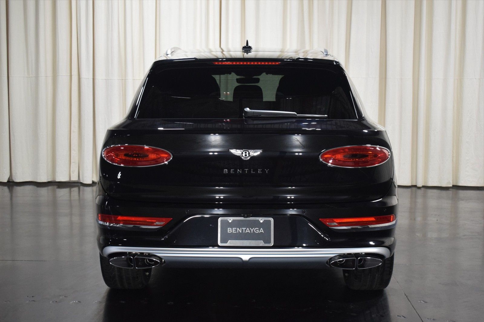 Thumbnail: 2024 Bentley Bentayga - 17