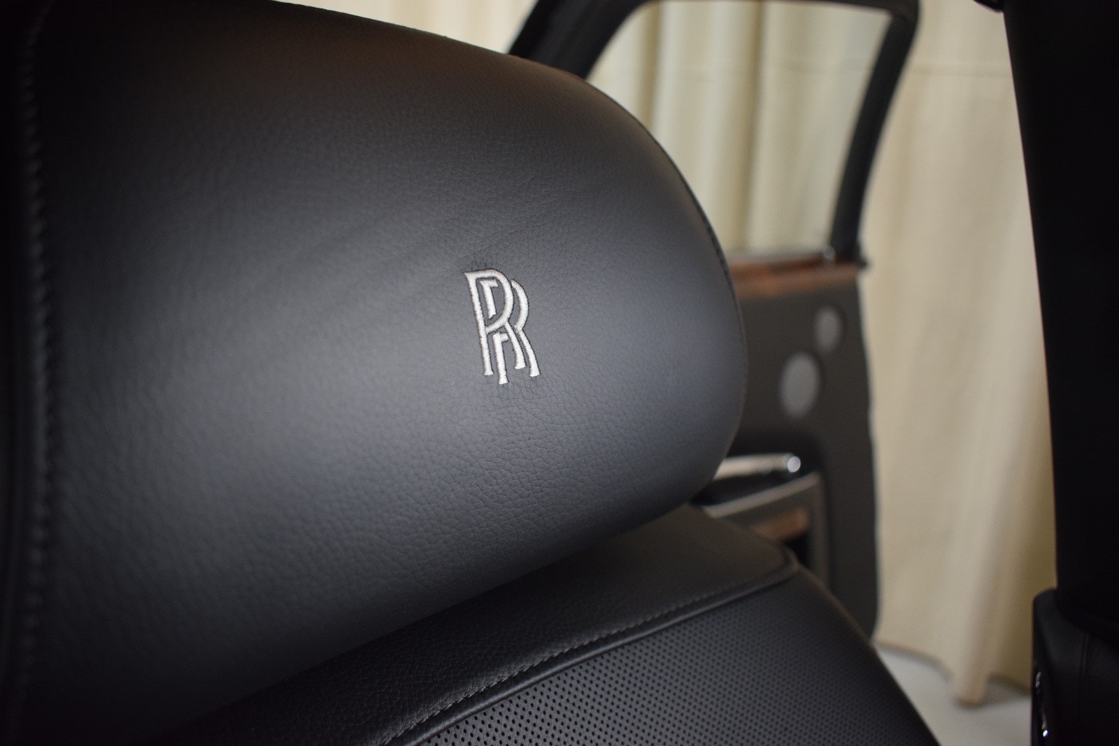 Thumbnail: 2012 Rolls-Royce Ghost - 40