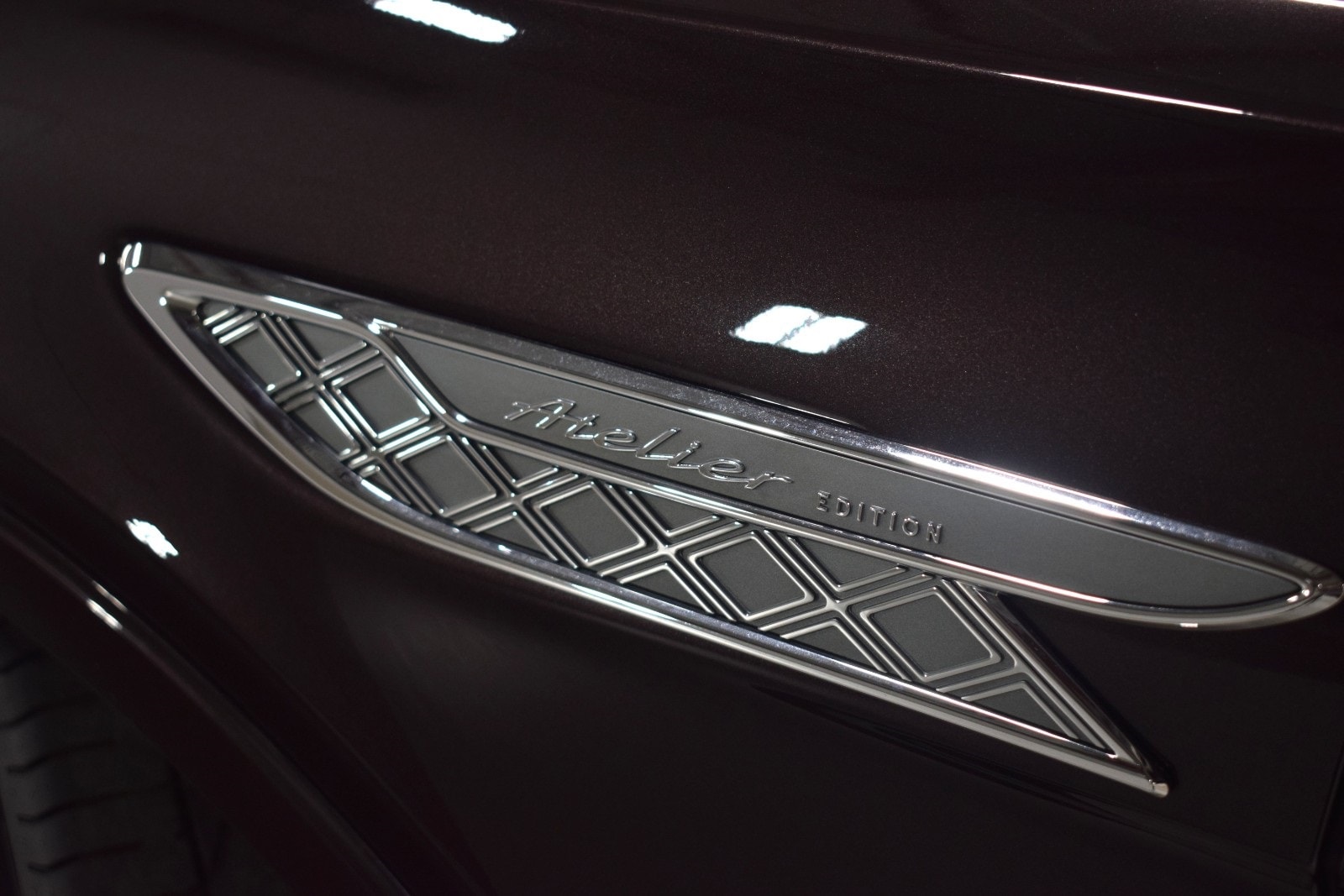 Thumbnail: 2025 Bentley Bentayga - 16