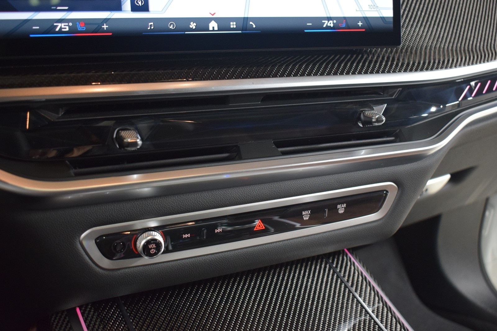 Thumbnail: 2026 BMW X7 - 34