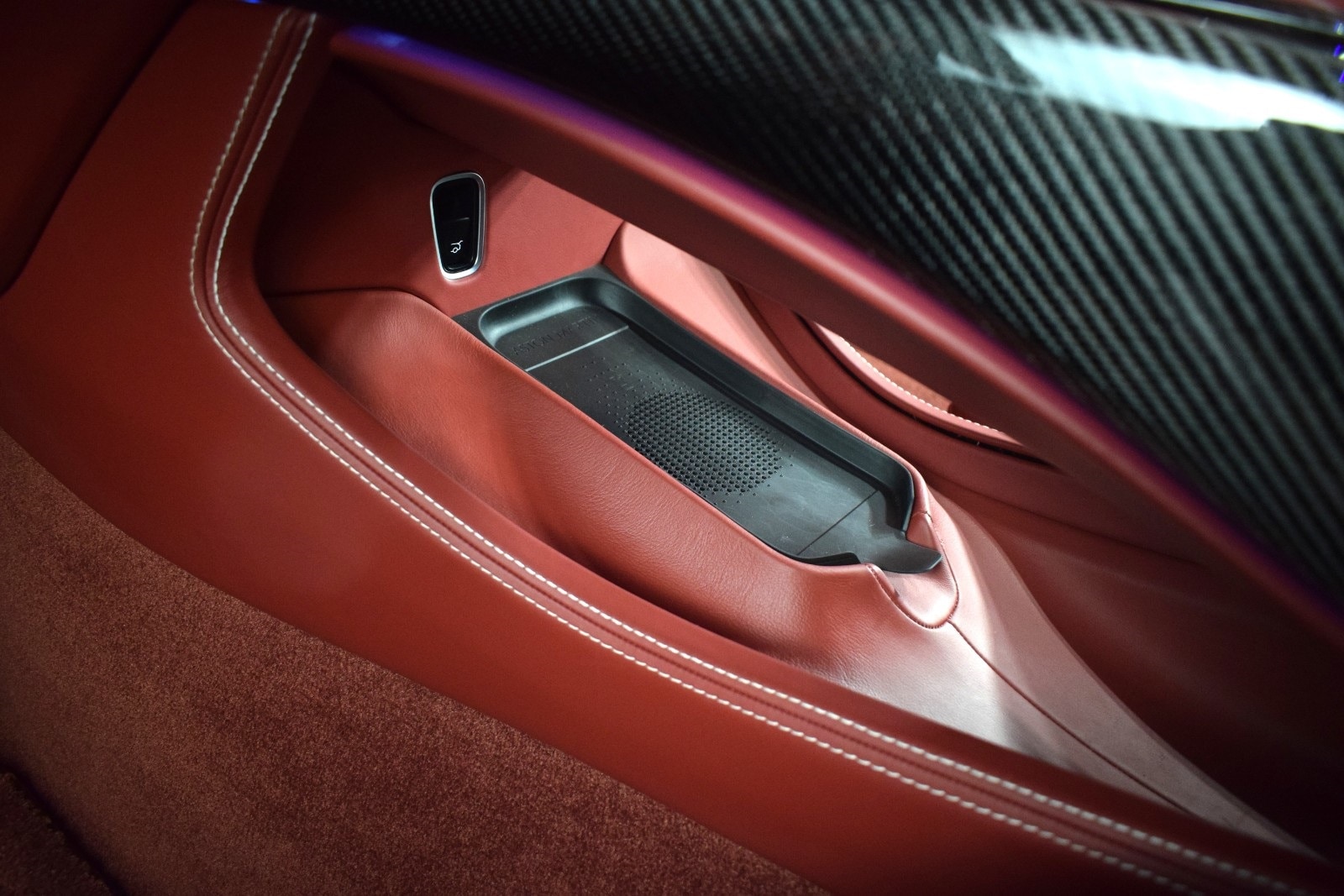 Thumbnail: 2023 Aston Martin DBX - 35