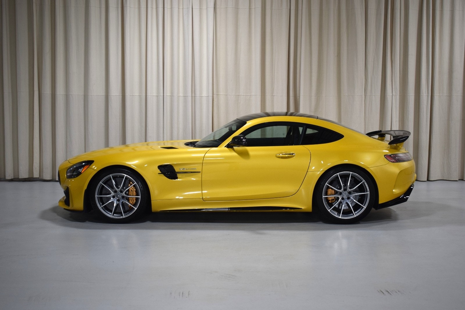 Thumbnail: 2020 Mercedes-Benz AMG GT - 7