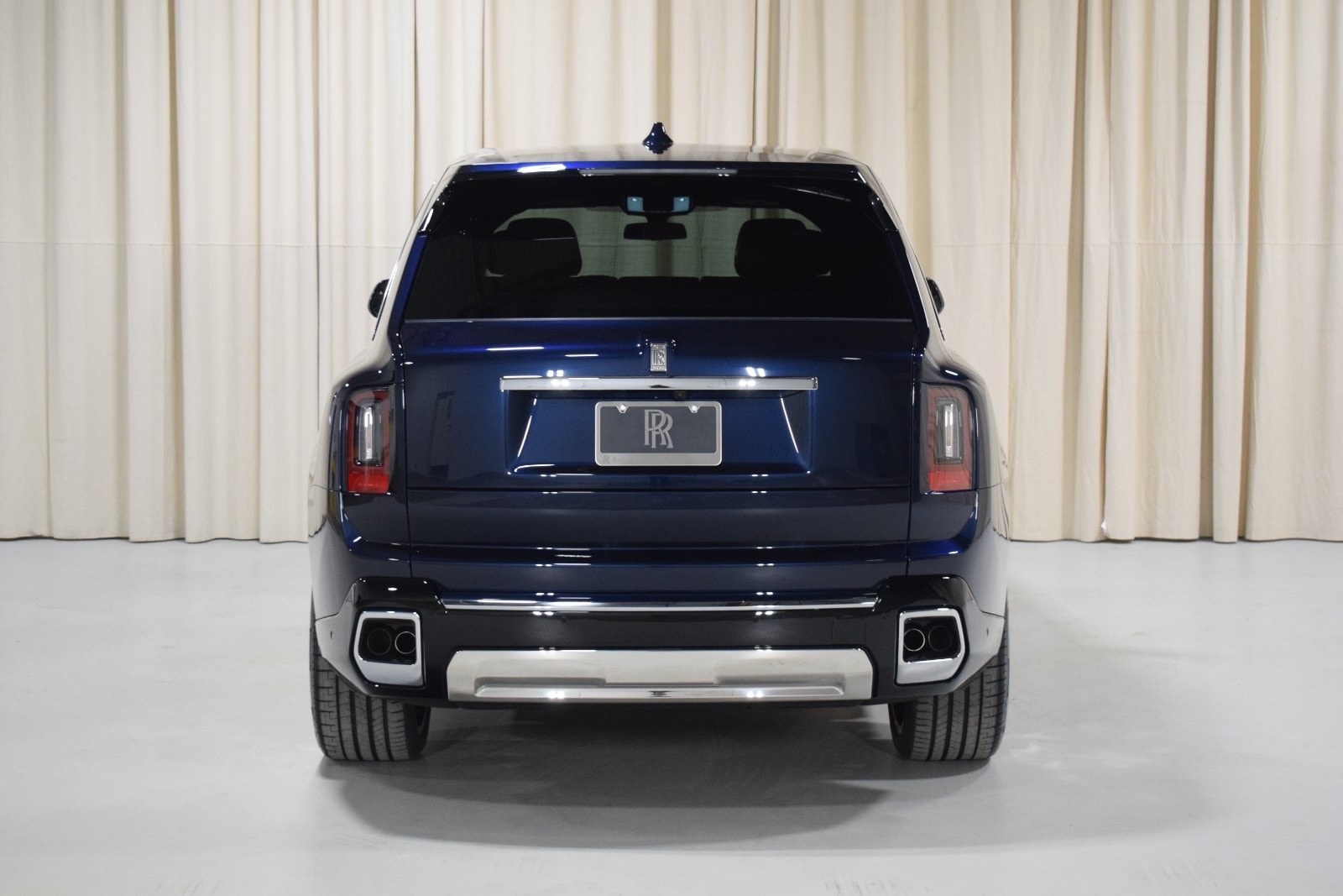 Thumbnail: 2026 Rolls-Royce Cullinan - 11