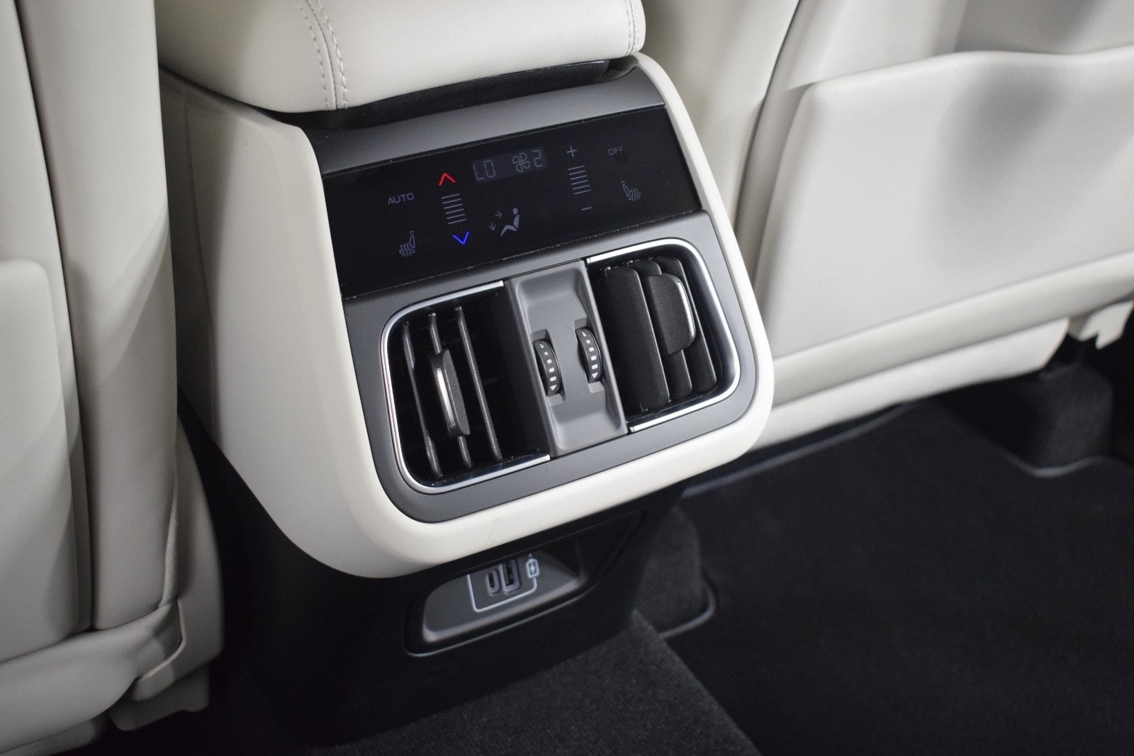 Thumbnail: 2024 Maserati Grecale - 22