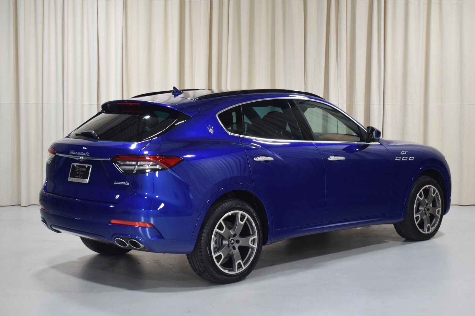 Thumbnail: 2022 Maserati Levante - 11