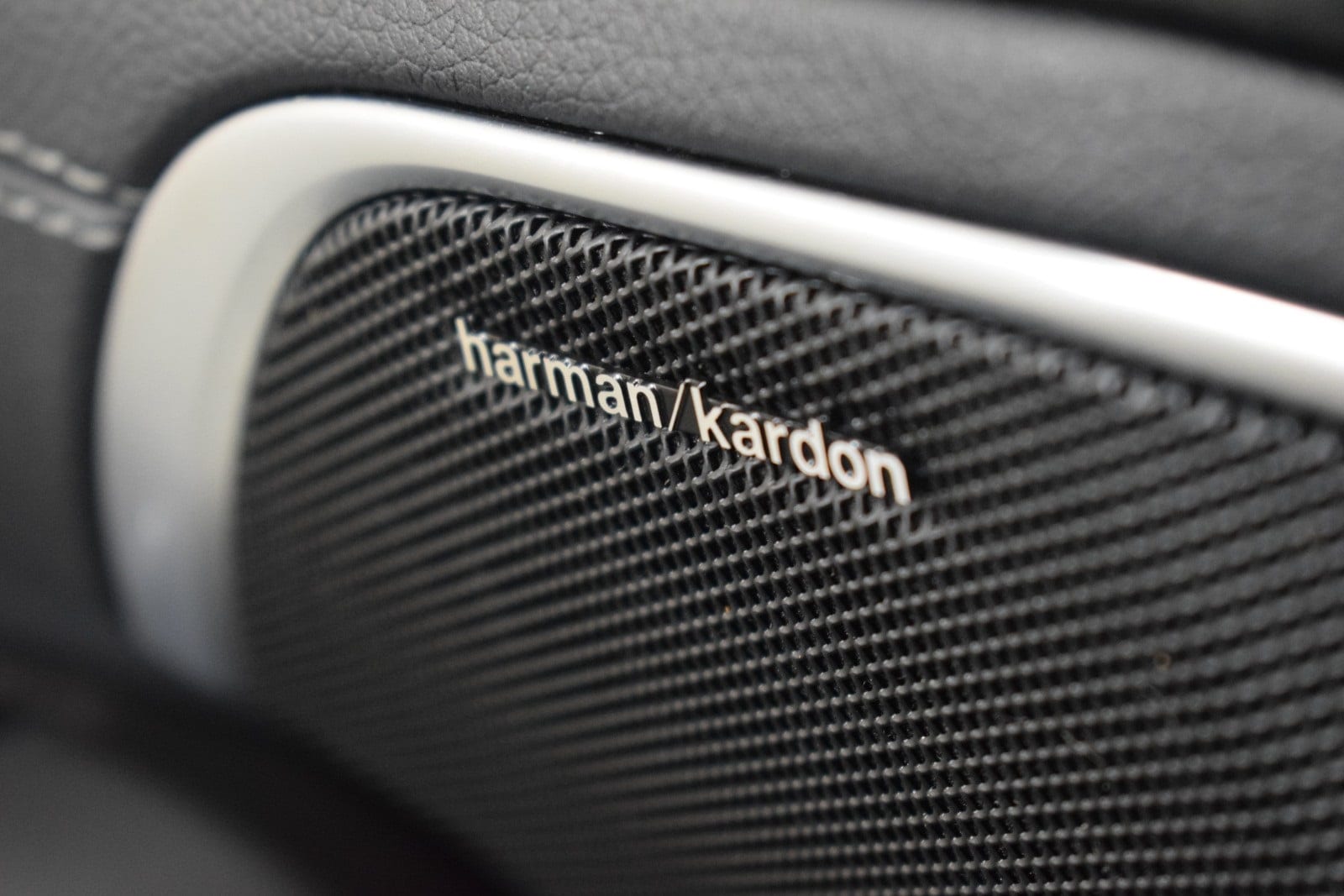 Thumbnail: 2013 Mercedes-Benz SL-Class - 43