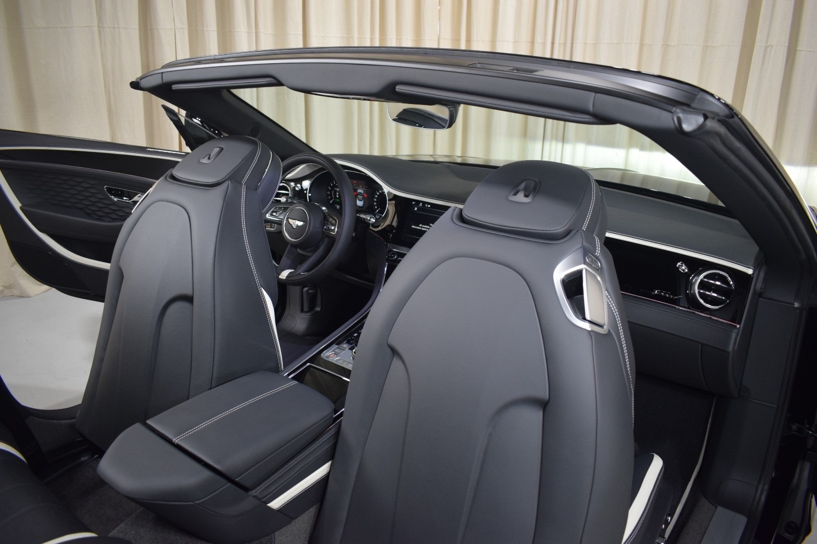 Thumbnail: 2025 Bentley Continental - 23