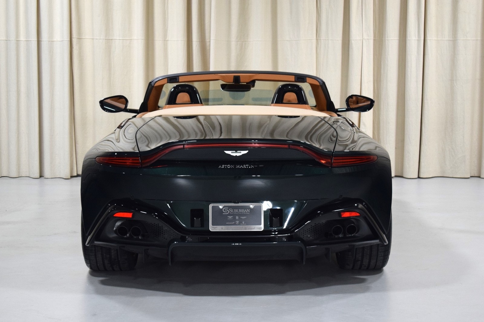 2021 Aston Martin Vantage  13