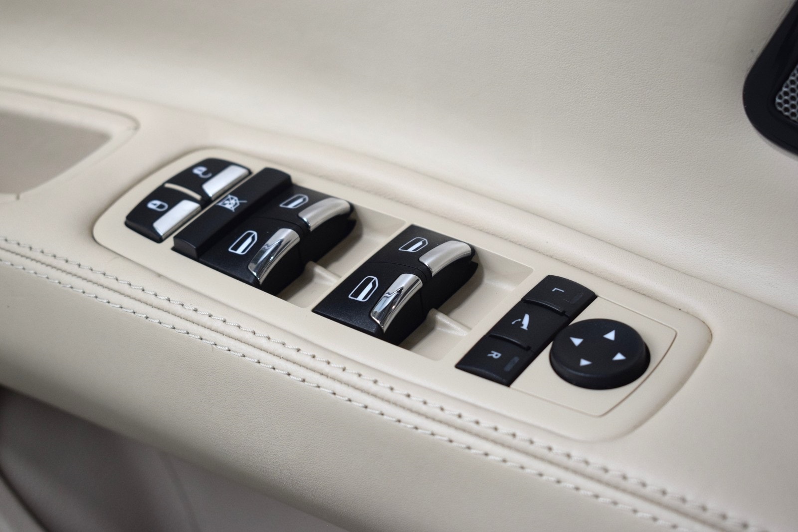 Thumbnail: 2014 Maserati Quattroporte - 40