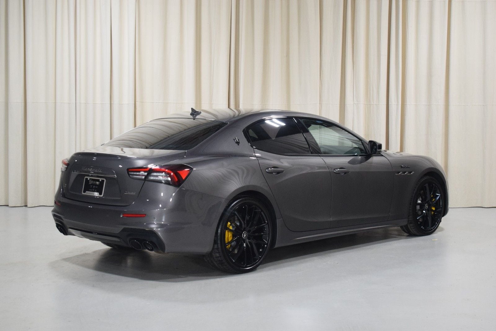 Thumbnail: 2023 Maserati Ghibli - 10