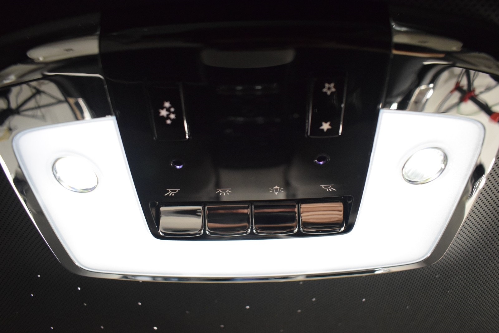 Thumbnail: 2024 Rolls-Royce Spectre - 23