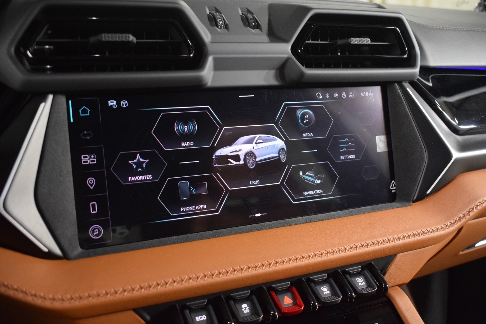 Thumbnail: 2025 Lamborghini Urus - 32