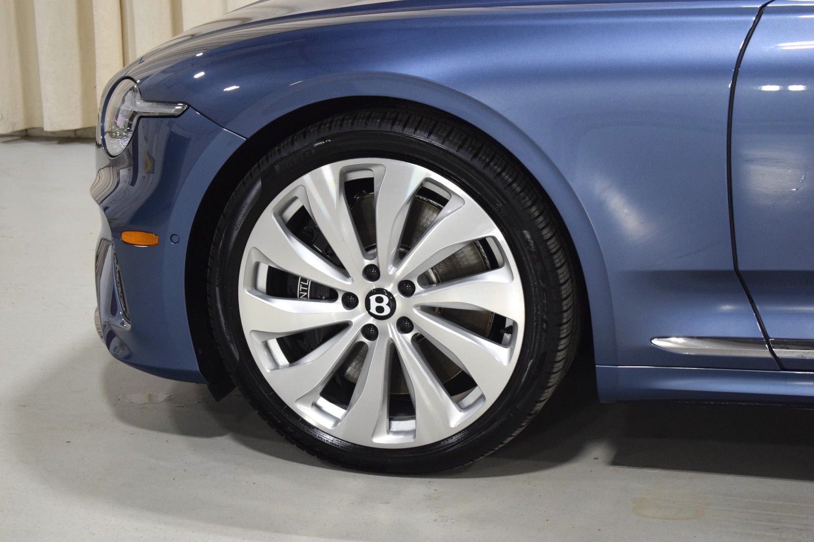 Thumbnail: 2026 Bentley Continental - 17