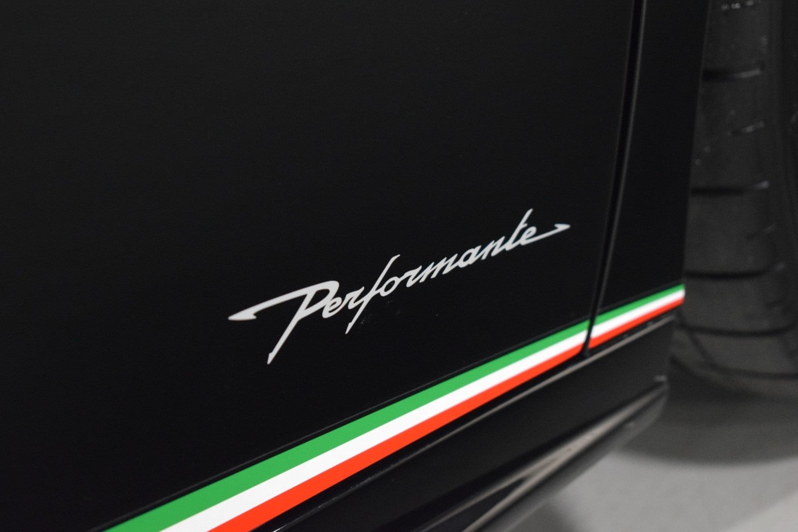 Thumbnail: 2019 Lamborghini Huracan - 12
