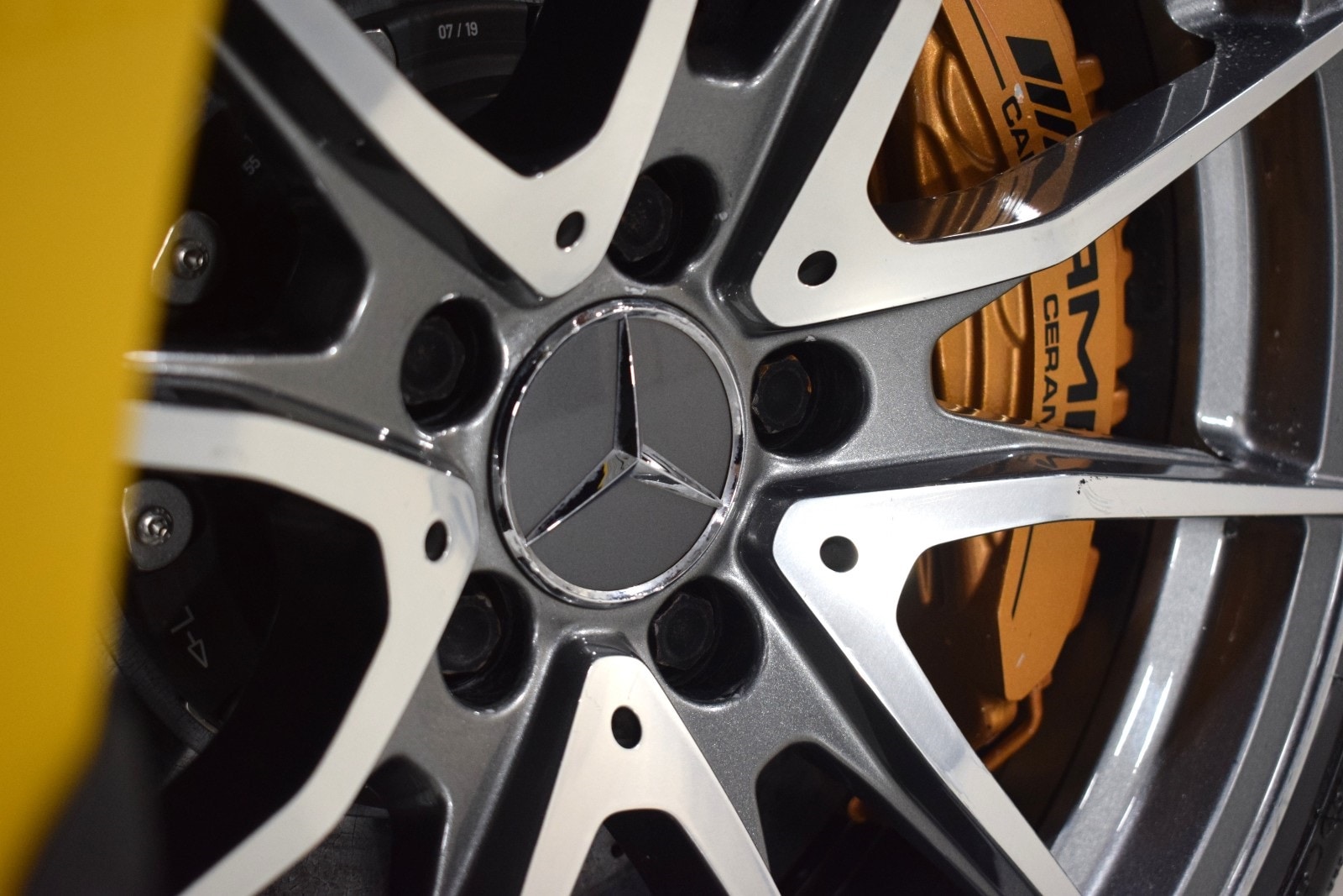 Thumbnail: 2020 Mercedes-Benz AMG GT - 21