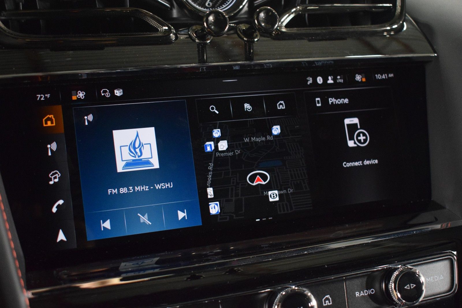 Thumbnail: 2025 Bentley Bentayga - 33