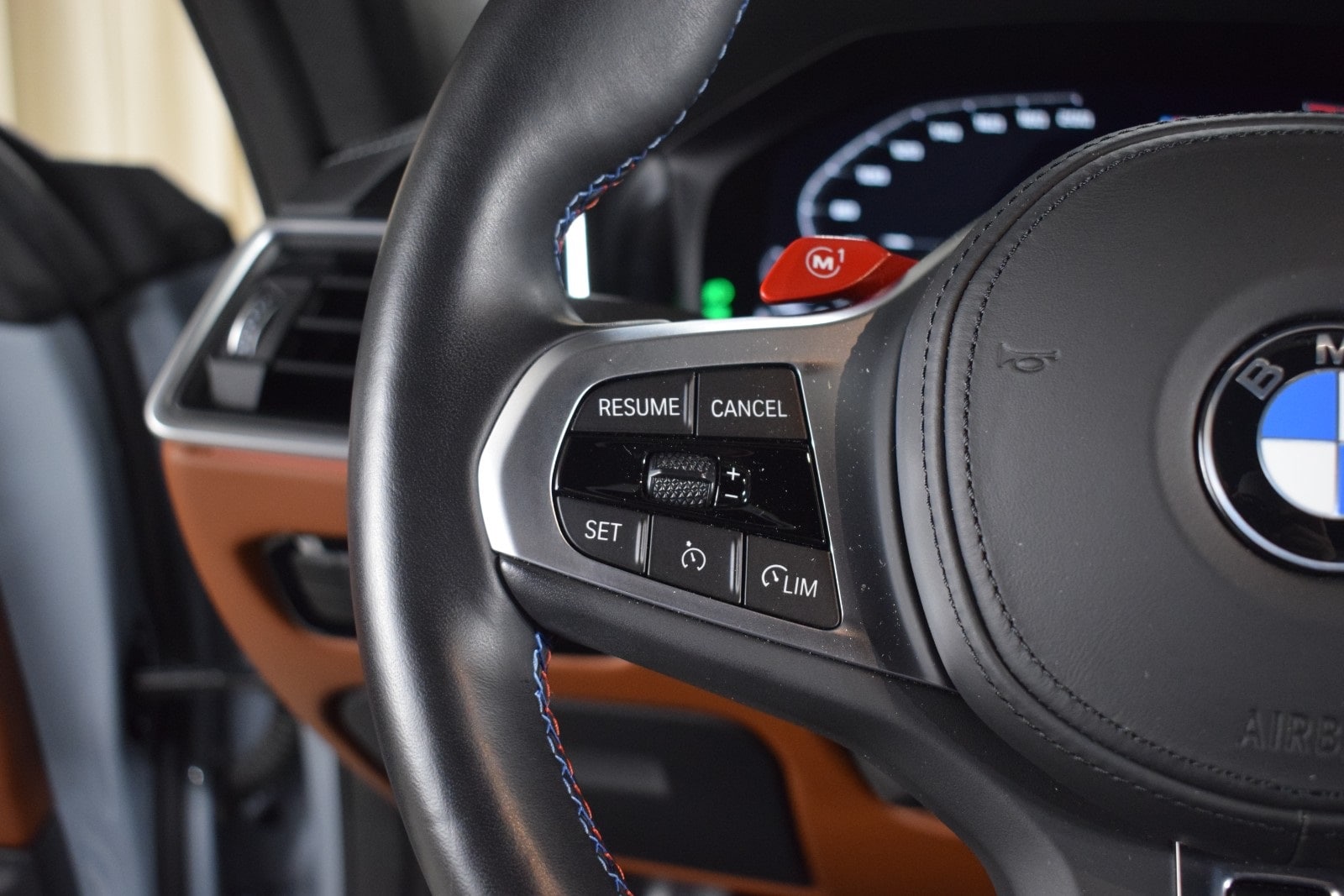 Thumbnail: 2023 BMW M4 - 24