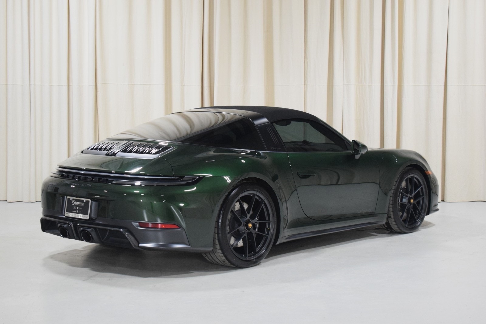 Thumbnail: 2026 Porsche 911 - 10