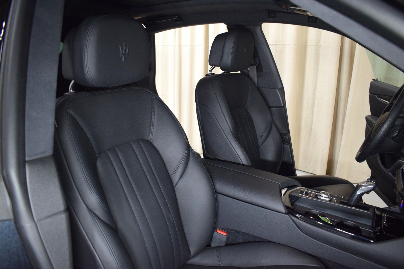 Thumbnail: 2023 Maserati Levante - 23