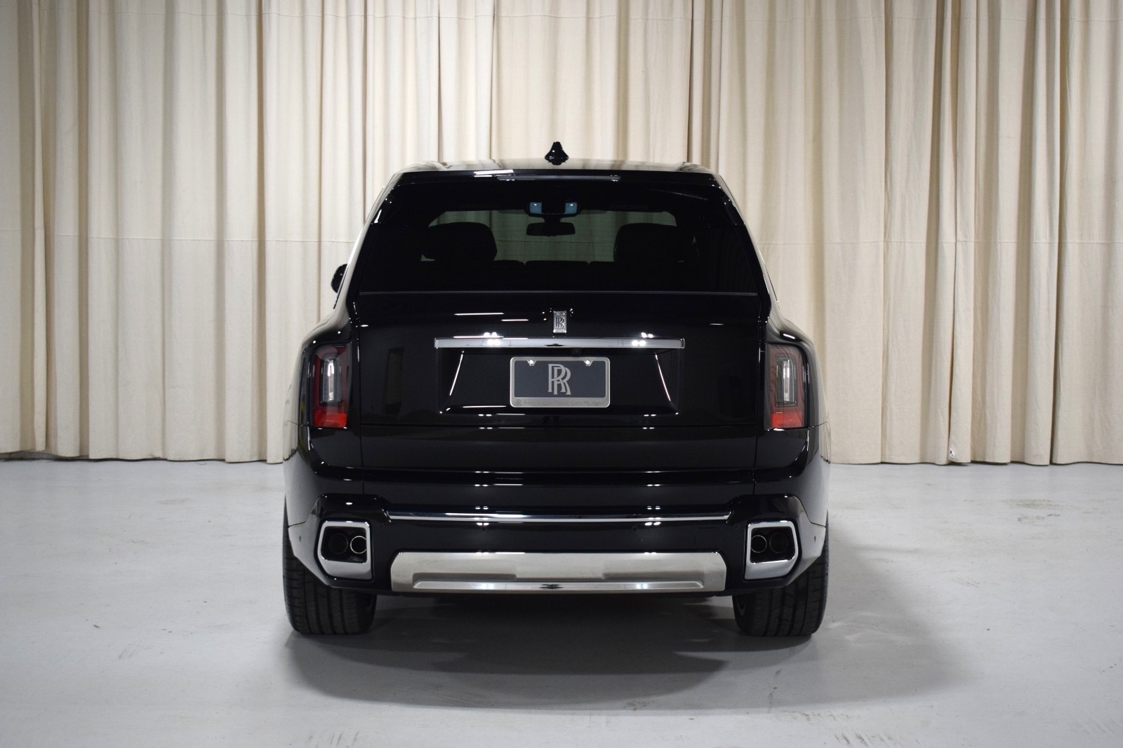 Thumbnail: 2026 Rolls-Royce Cullinan - 11