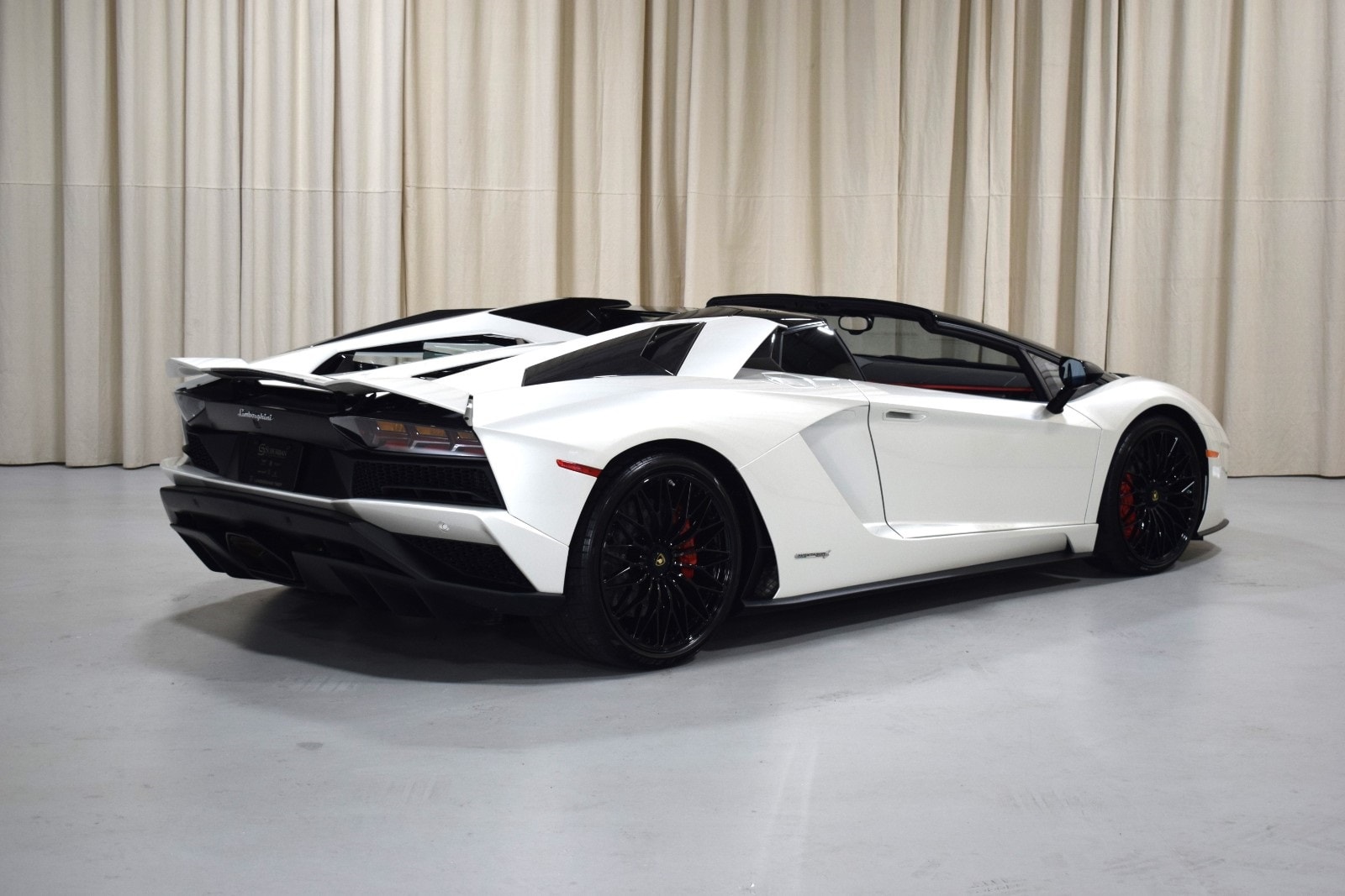 Thumbnail: 2019 Lamborghini Aventador - 11