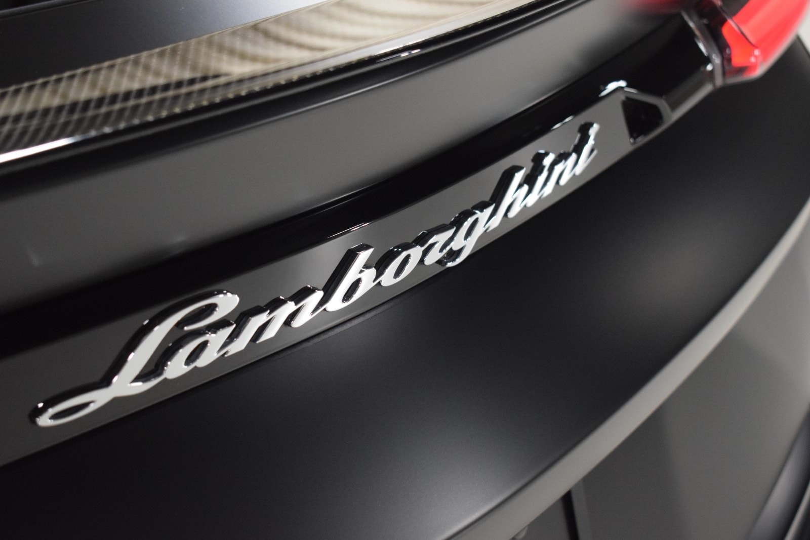 Thumbnail: 2022 Lamborghini Urus - 10
