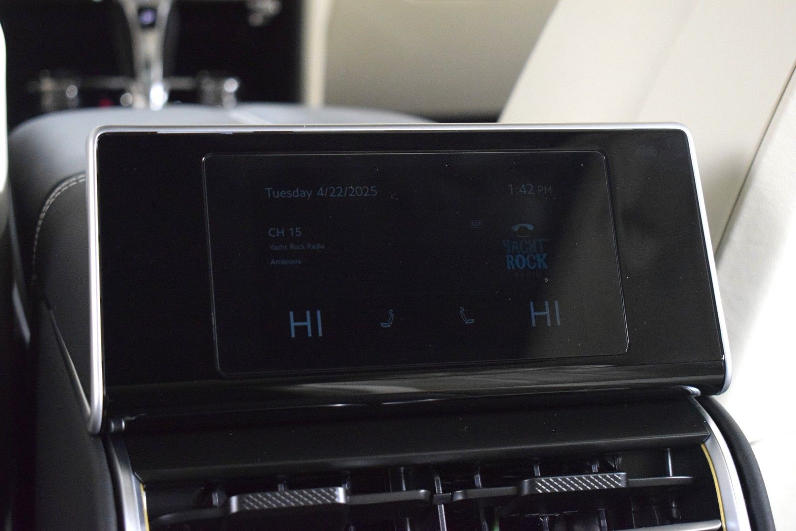 Thumbnail: 2025 Bentley Flying Spur - 20