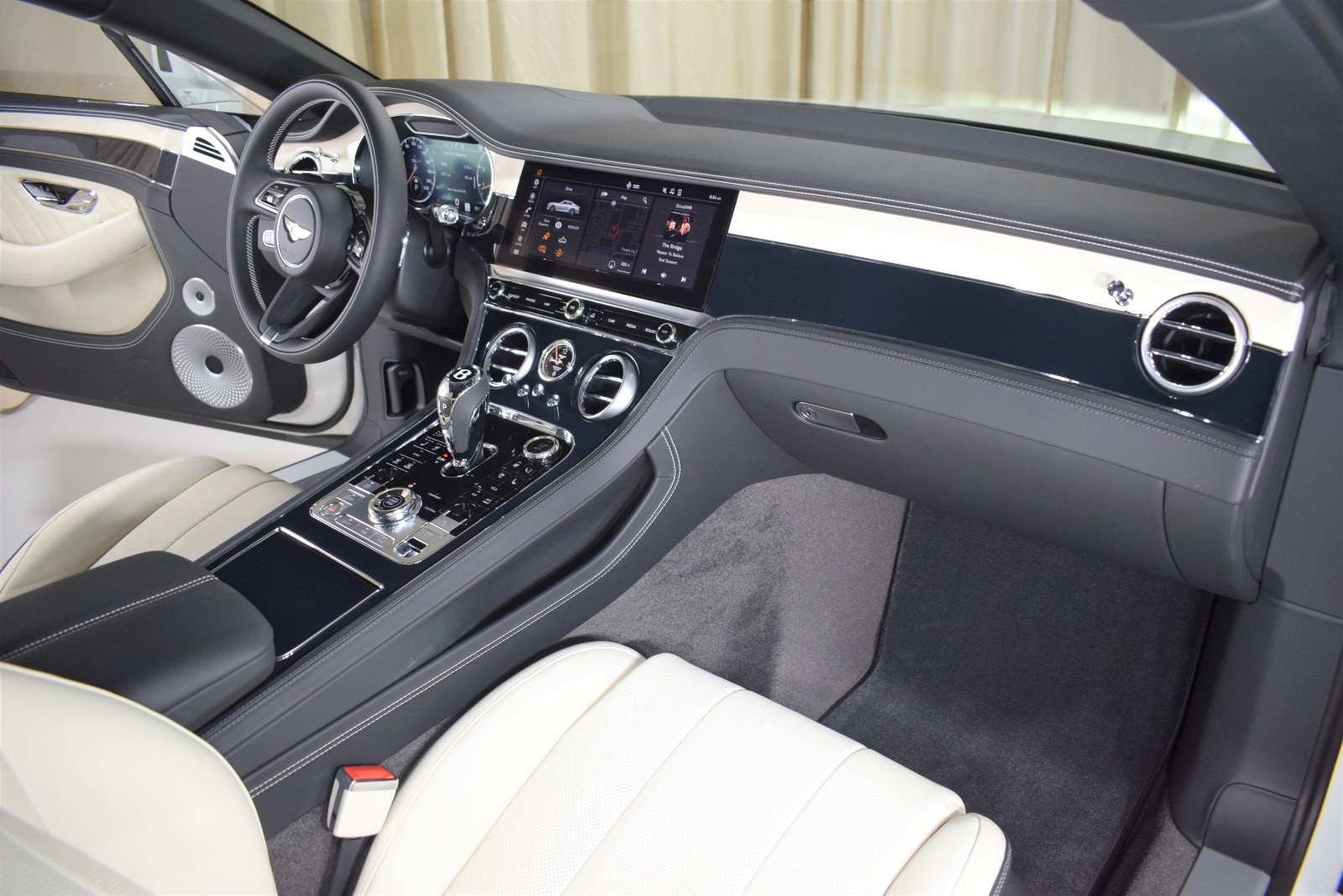 Thumbnail: 2024 Bentley Continental - 24