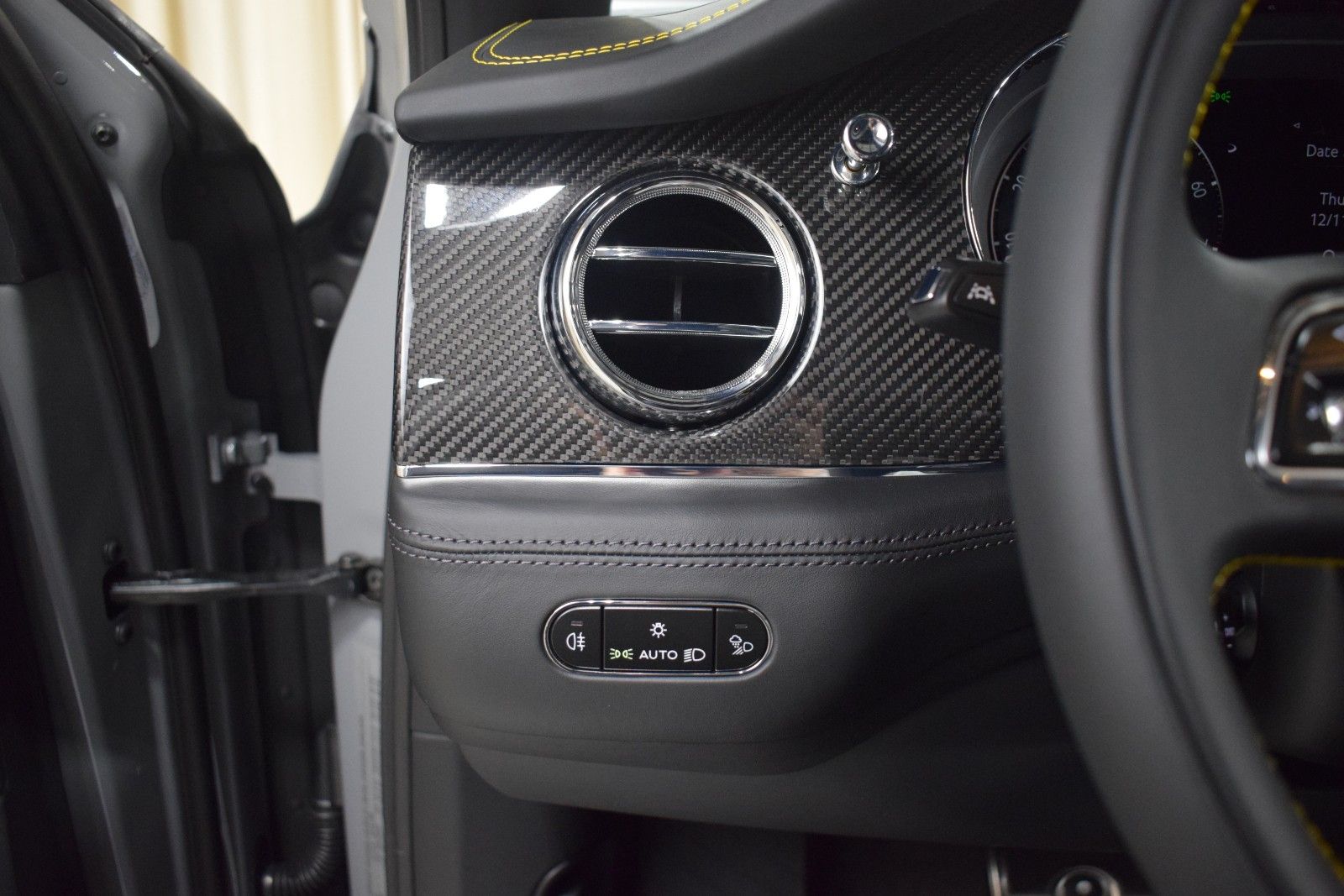 Thumbnail: 2026 Bentley Bentayga - 30