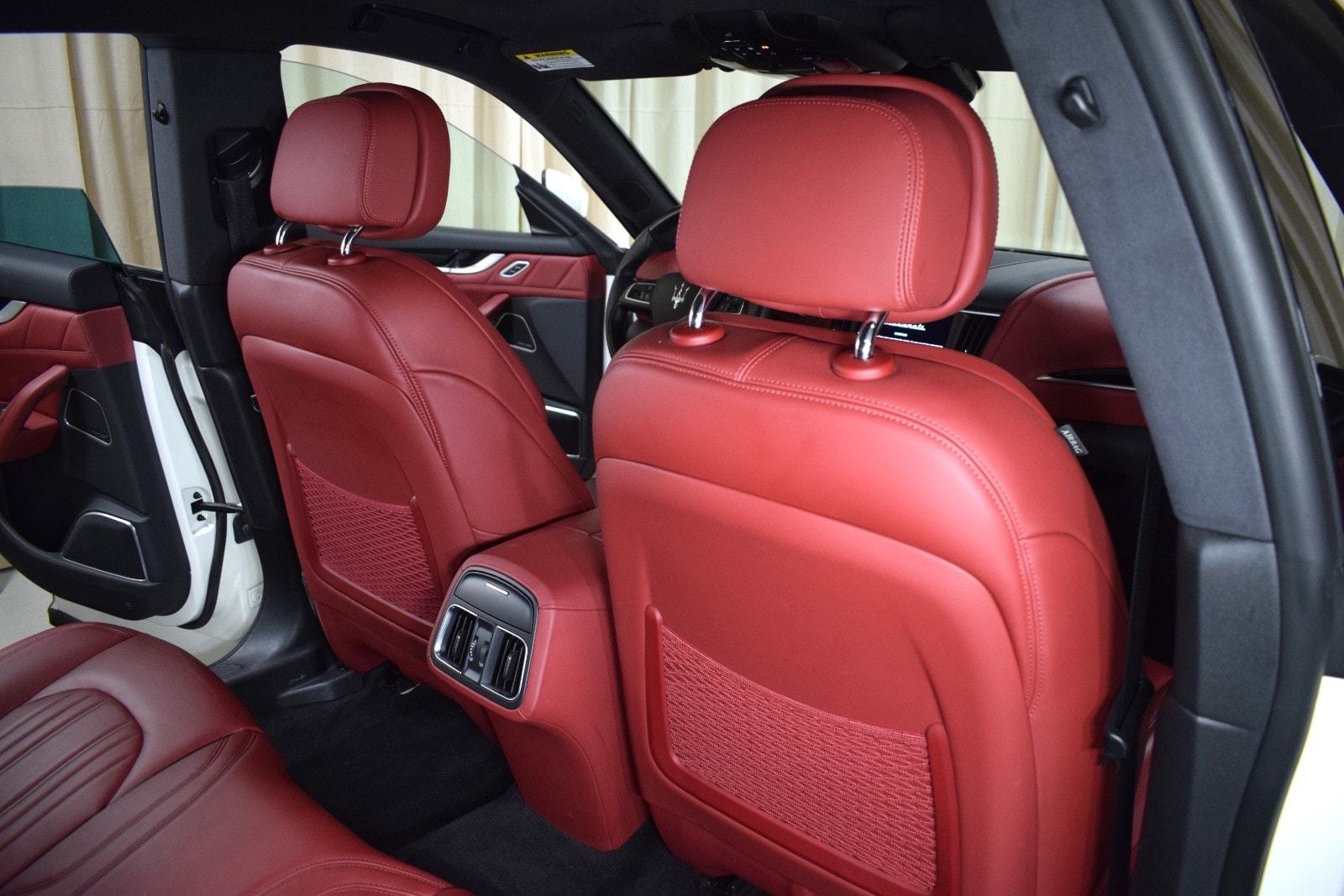 Thumbnail: 2022 Maserati Levante - 19