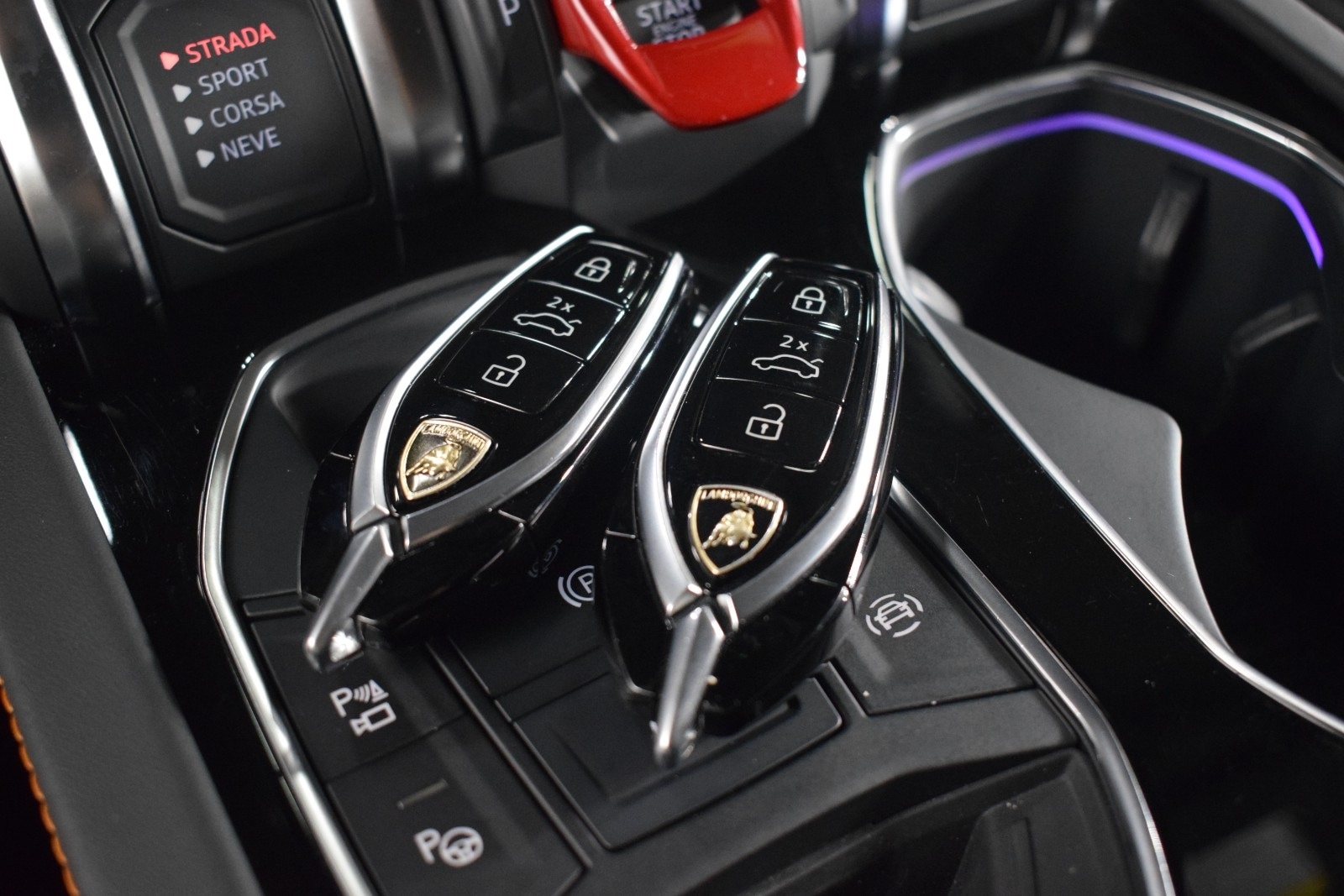 Thumbnail: 2023 Lamborghini Urus - 40