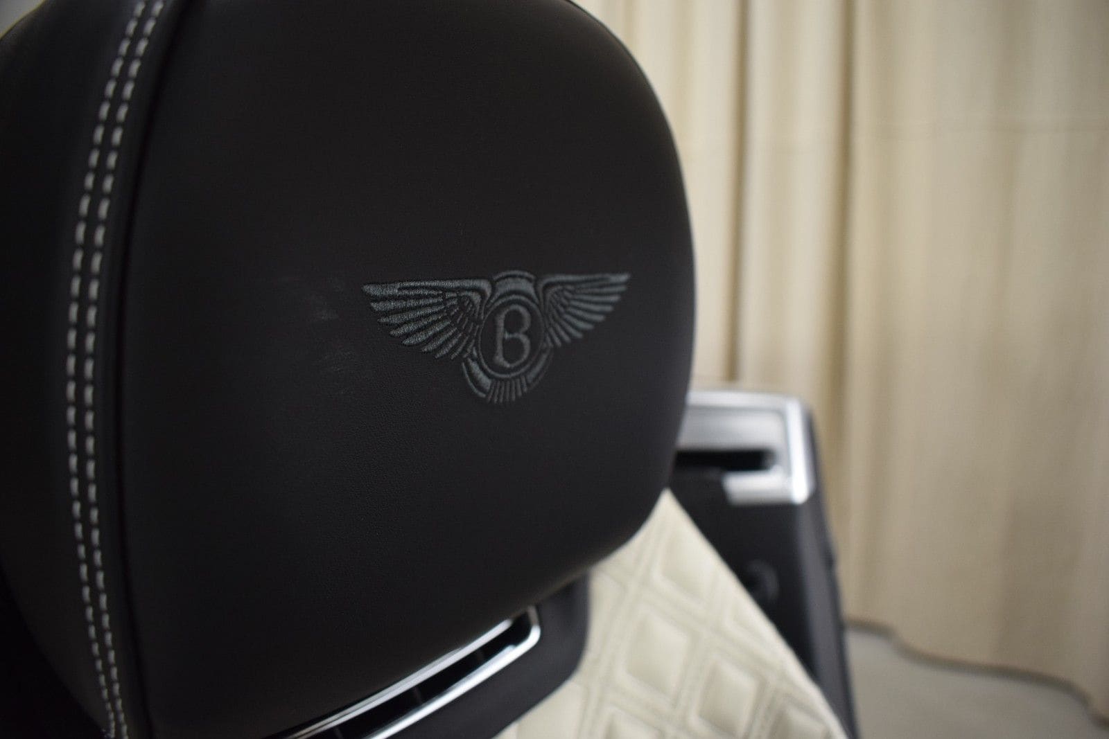 Thumbnail: 2020 Bentley Continental - 34