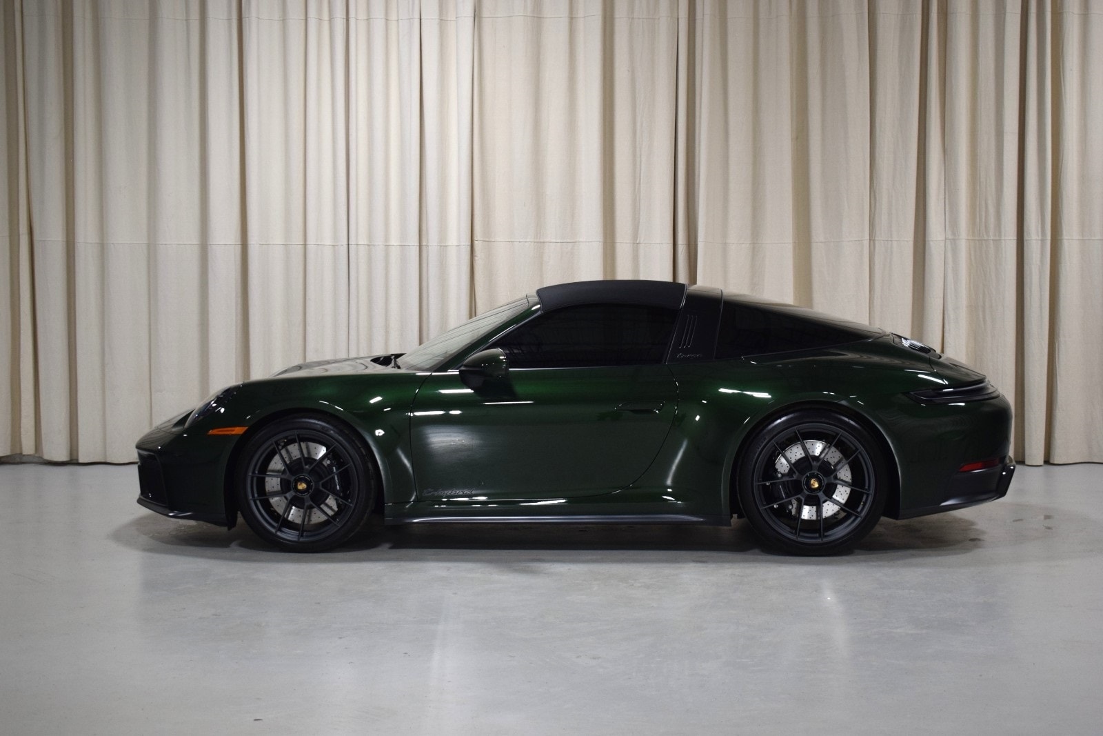 Thumbnail: 2026 Porsche 911 - 5