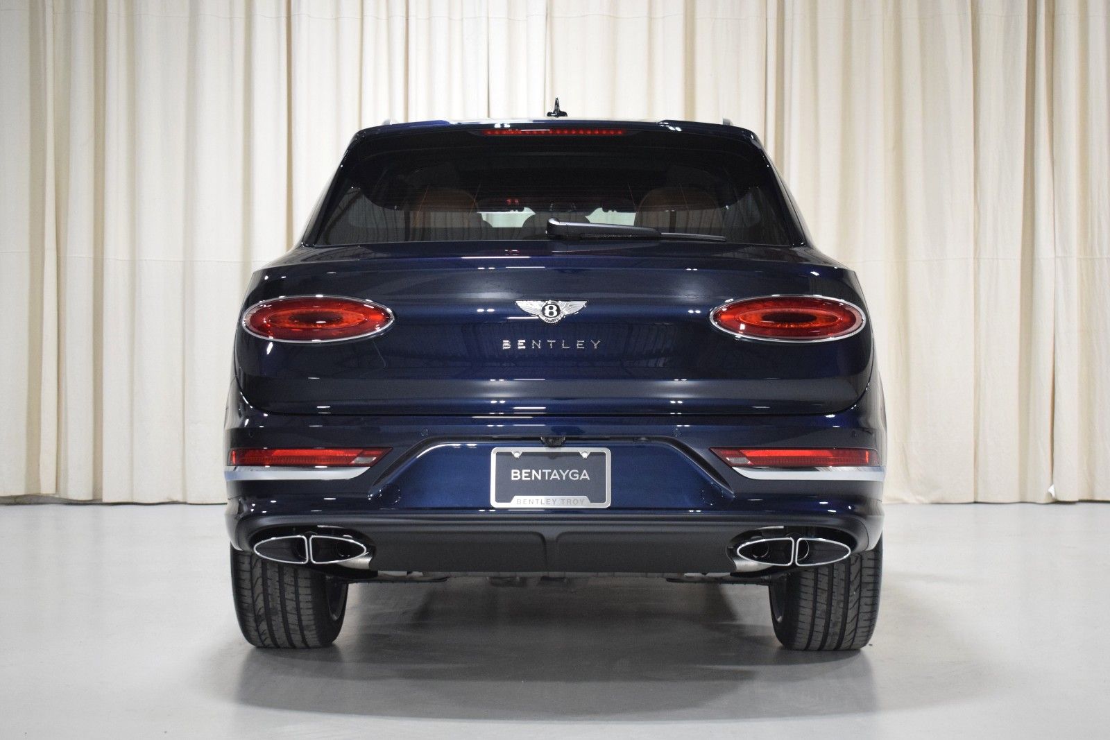 Thumbnail: 2026 Bentley Bentayga - 14