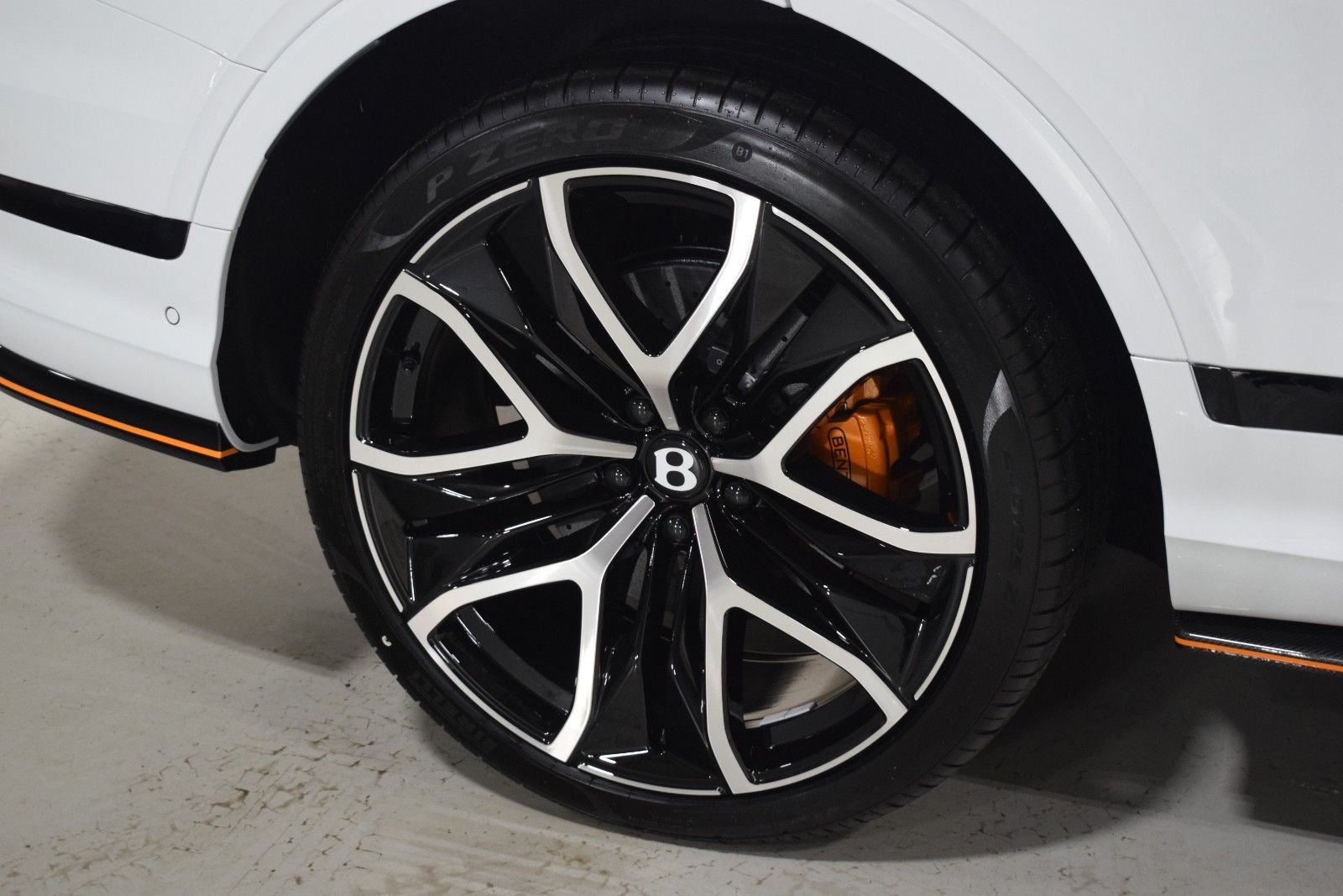 Thumbnail: 2026 Bentley Bentayga - 6