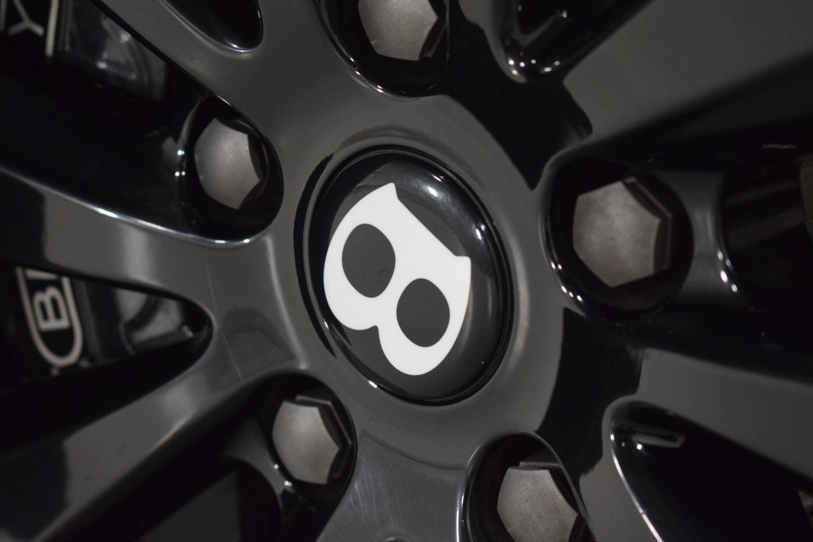 Thumbnail: 2023 Bentley Flying Spur - 19