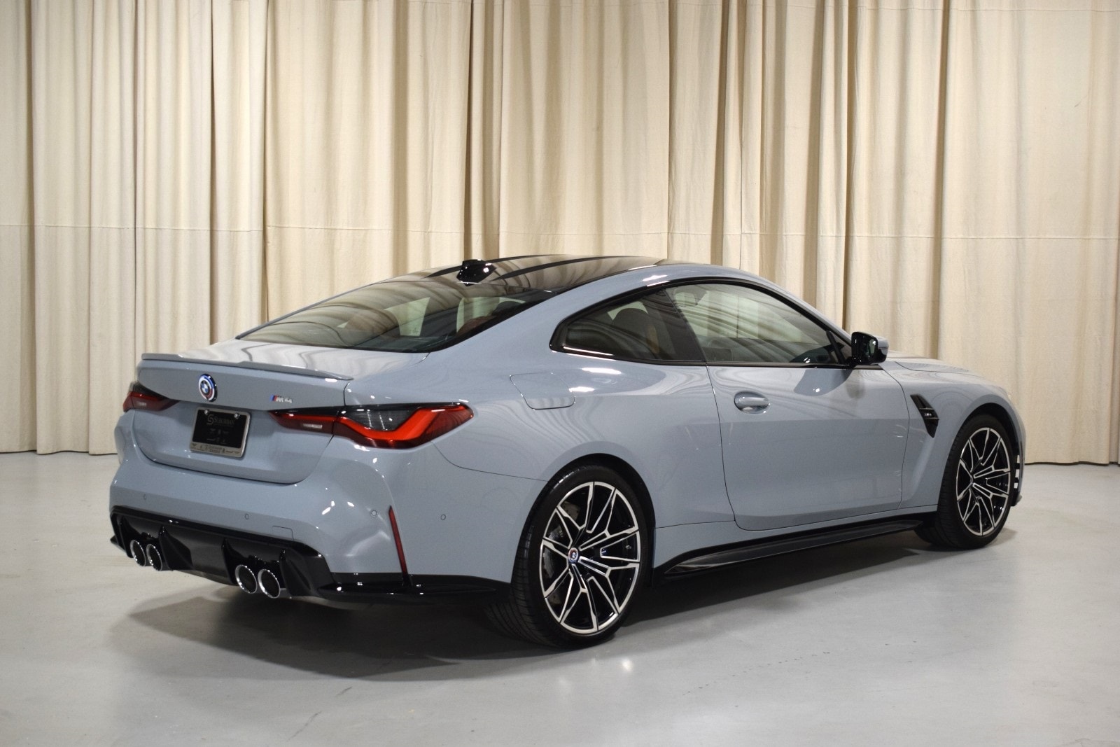 Thumbnail: 2023 BMW M4 - 10