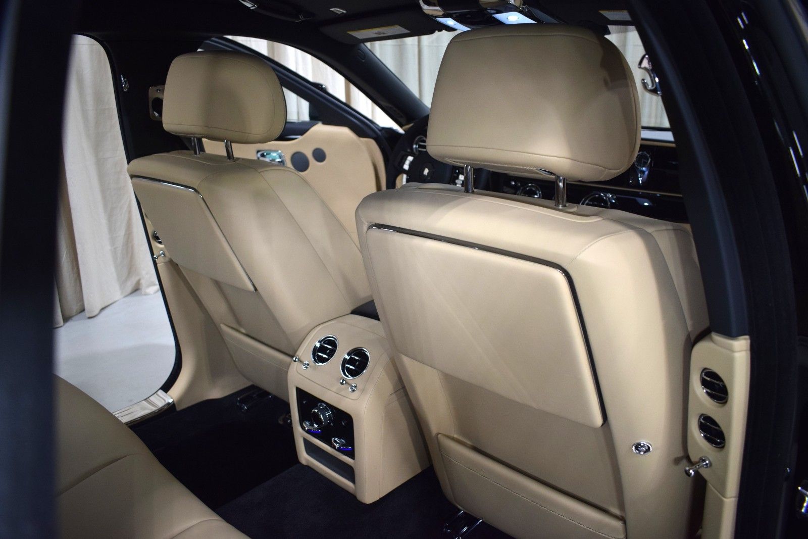 Thumbnail: 2026 Rolls-Royce Ghost - 21