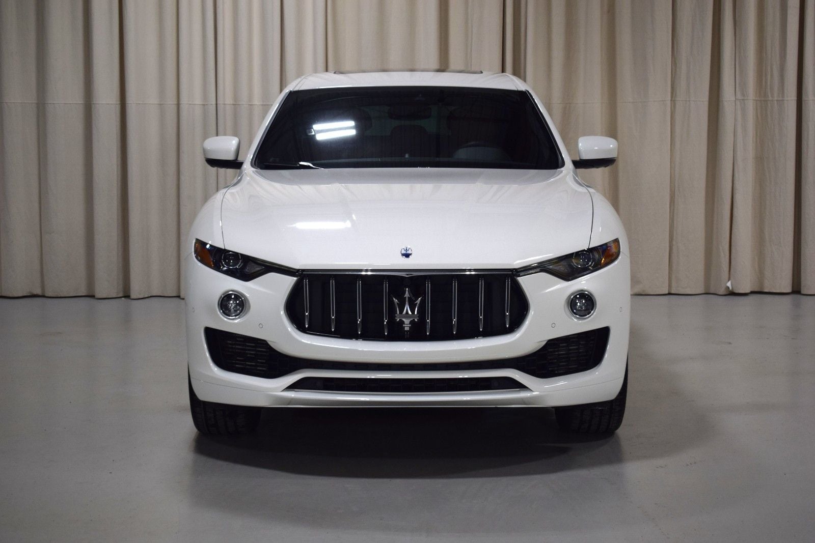Thumbnail: 2023 Maserati Levante - 7