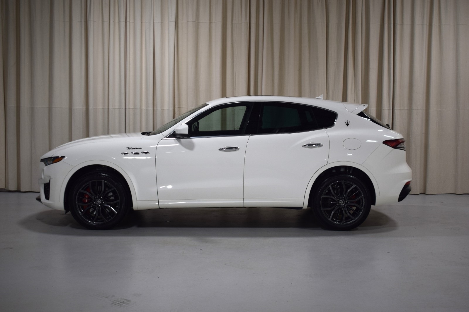 Thumbnail: 2022 Maserati Levante - 4