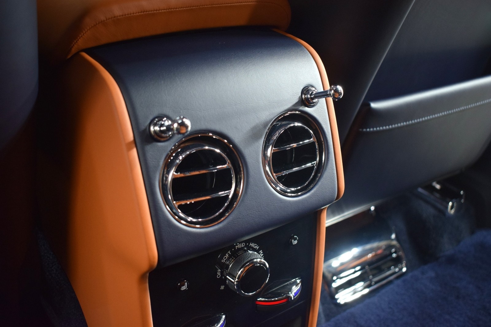 Thumbnail: 2026 Rolls-Royce Cullinan - 19