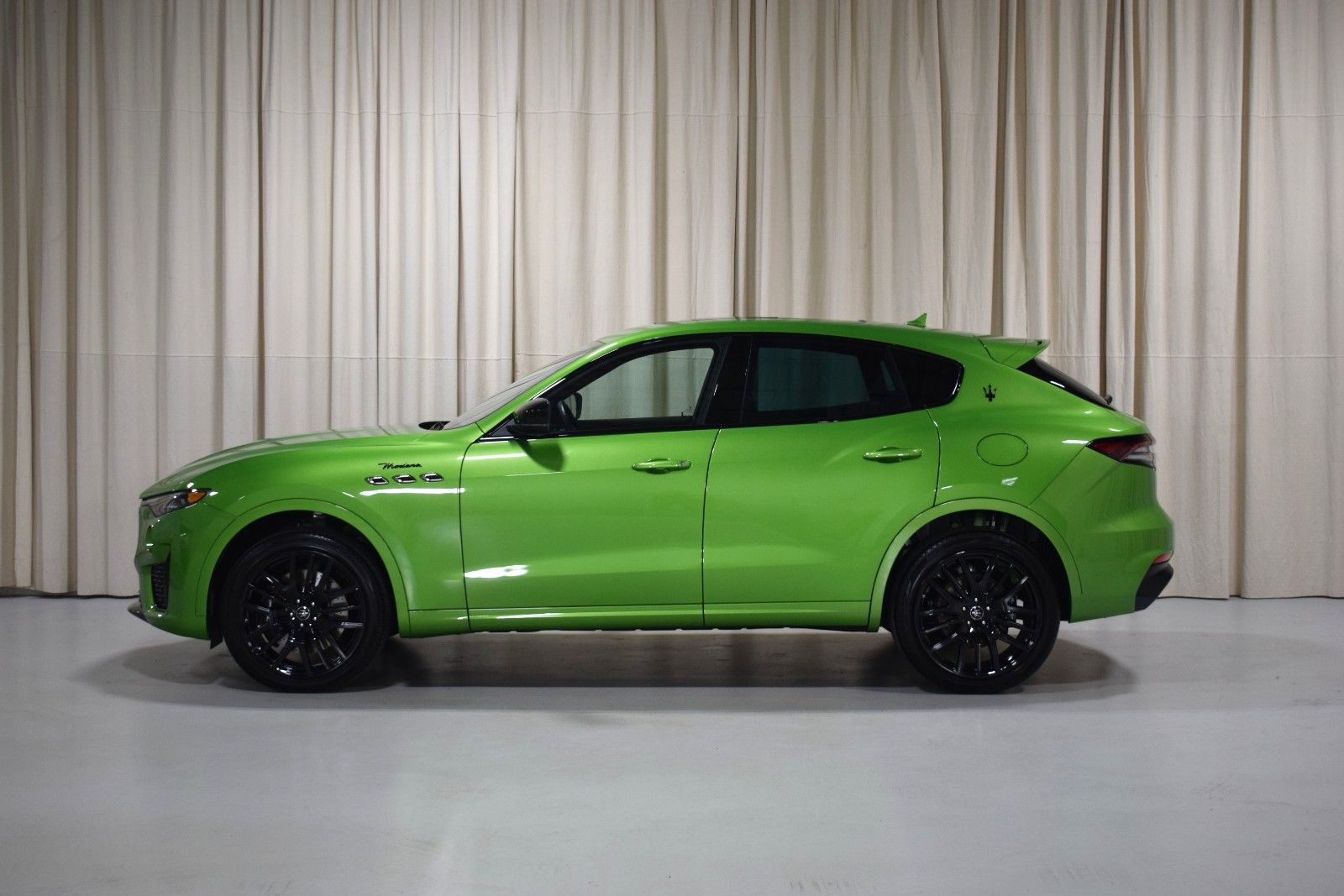 Thumbnail: 2023 Maserati Levante - 5